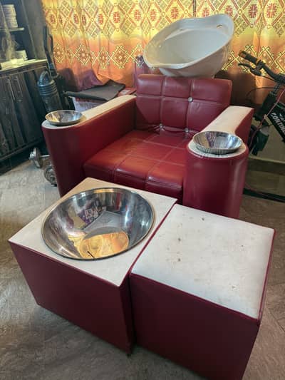 Shampo unit + Mani & Pedi | condition 9/10 but not used