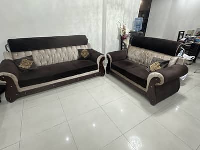Sofa 6 seater available