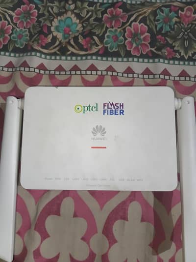 Selling Ptcl Router new one wirh charger