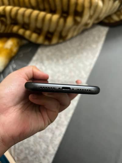 Iphone 11 PTA