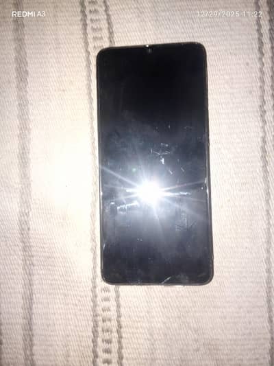 vivo y04 urgent sale 03251585211