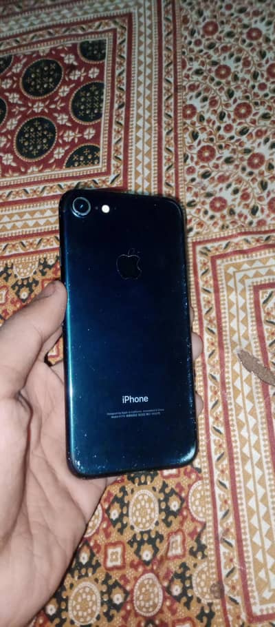 iPhone 7 panel tuta hua hai bus Baki aur okay