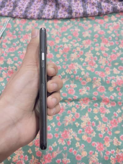 6/64 google pixel 10/9 condition