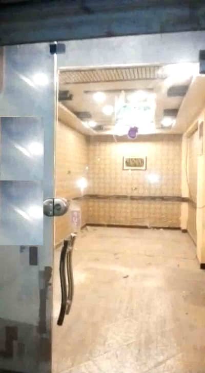 SHOP AVAILABLE FOR RENT