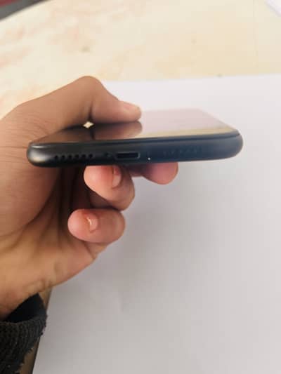 Iphone XR 10/10 condition 4 months sim time