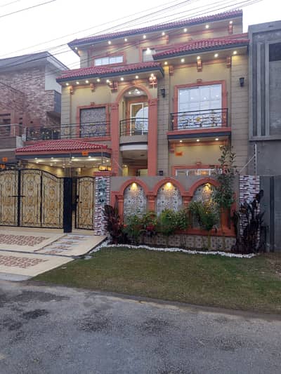 10 Marla Brand New Double Storey House For Sale, on Investor Rate in Central Park Housing Scheme Lahore.