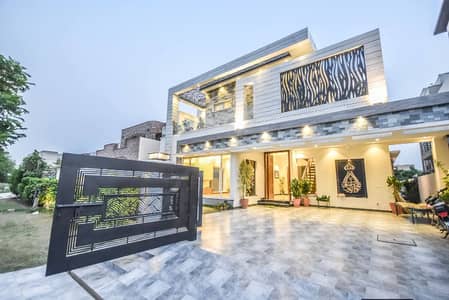 KANAL MOST STUNNING EYE CATCHING SUPERB LUXURY BUNGALOW FOR SALE