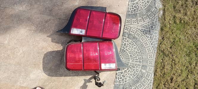 ford mustang 2005-2009 model back lights oem