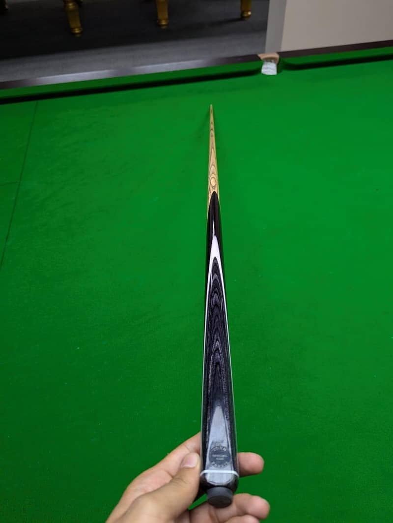 snooker cue 8