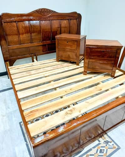 Solid wood bed set king size with side tables dressing