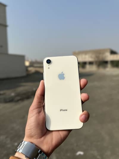 I am selling iphone xr