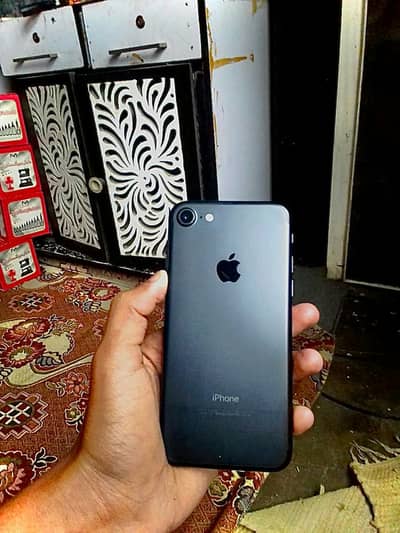 IPHONE 7 FACTORY UNLOCK