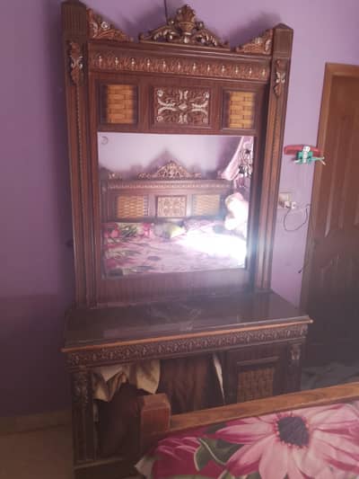 Dressing Table - Dresser - Wooden Drawers - Table For Sale