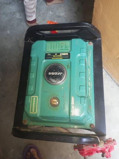 2.5 kv jasco new generator petrol gas dunu pr chalta hai 5 month used