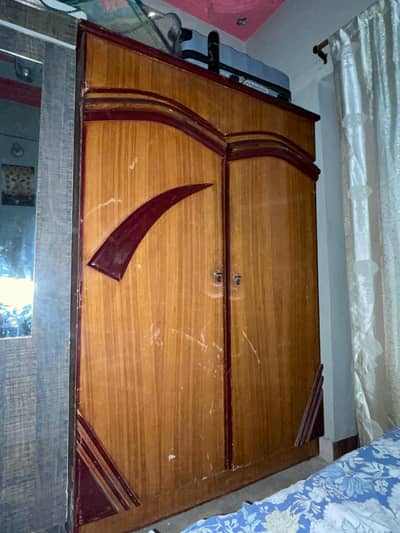 3-Piece Wooden Bedroom Set for Sale – Bed, Wardrobe & Cabinet