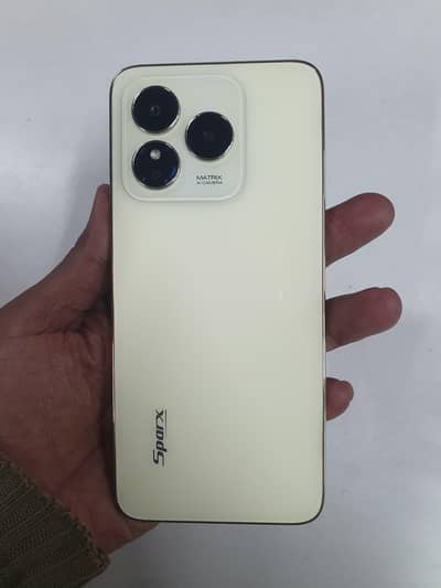 spark ultra 8 8/128 new condition