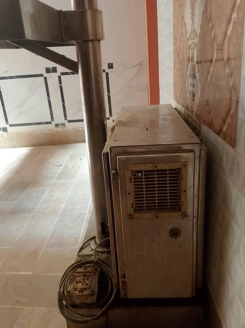 Computer Trolley Stand 3