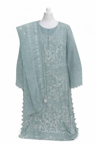 Unstitched / ready to wear 3 piece suit available