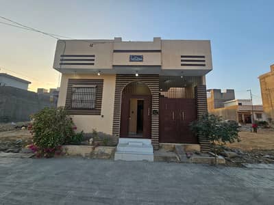 PRIME LOCATION 80 SQYARDS SINGLE HOUSE GOLD BLOCK NORTH TOWN RESIDENCY