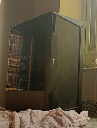 gaming PC with rx6600 and rising 5 3600