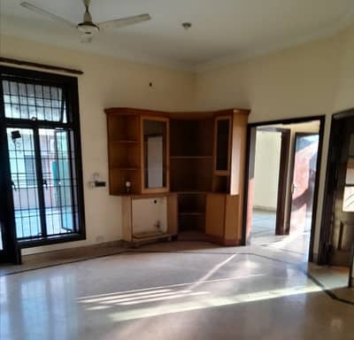 Upper Portion Available For Rent In Allama Iqbal Town - Kamran Block