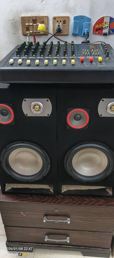 Mixer Speakers