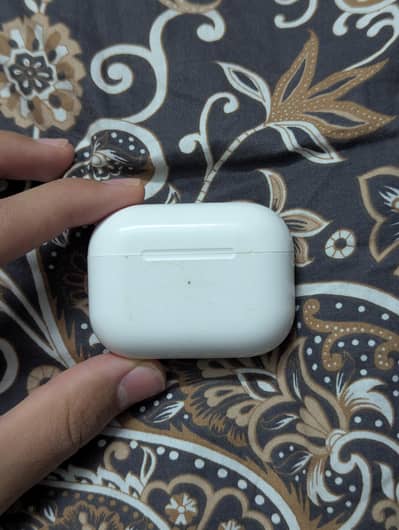 Airpods 2 Original with box not charging