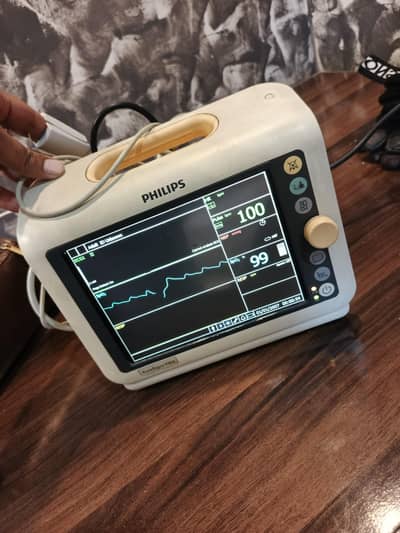 Philips VM-4 Cardiac Monitor | ICU Patient Monitor | Fully Working