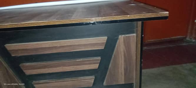 office table/workstation