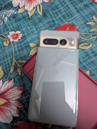 Google pixel 7 pro condition 10/9