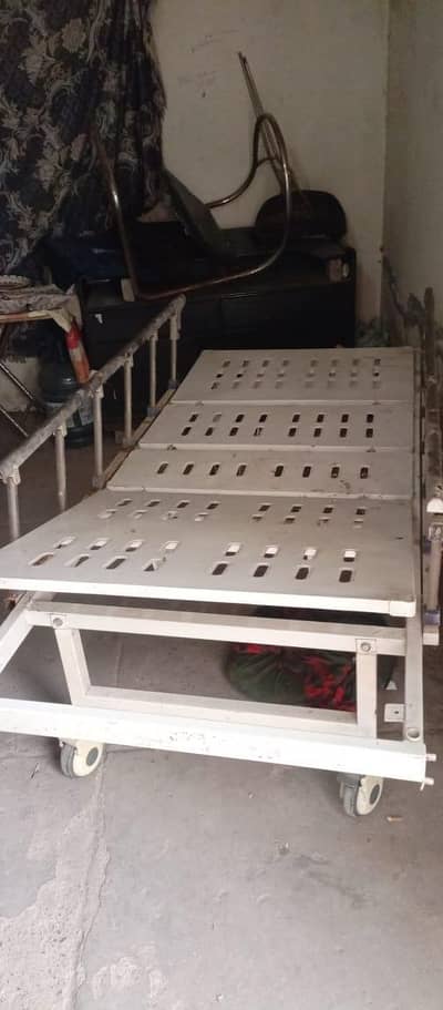 Manual Operated Hospital bed
