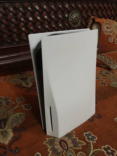 PS5 Disc Edition Canada variant 10/10 condition 600GB+