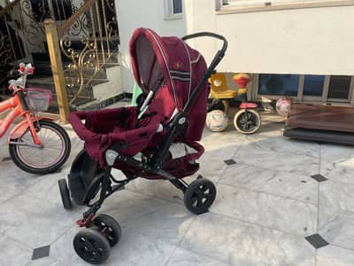 JUNIORS Pram Excellent condition Imported