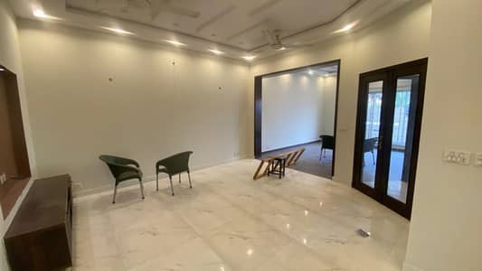 8 Marla Neat and Clean House With Gas For Rent