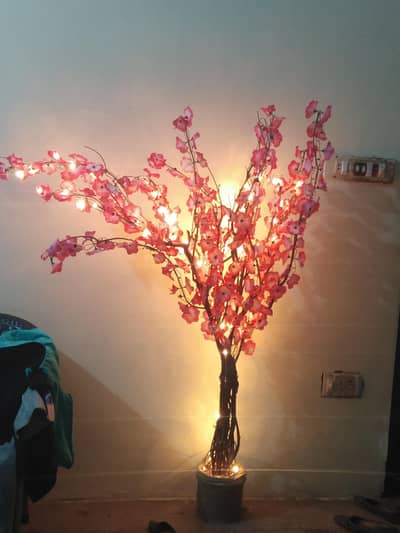 luxury fliwer show piece witjh ambient lightas hand made