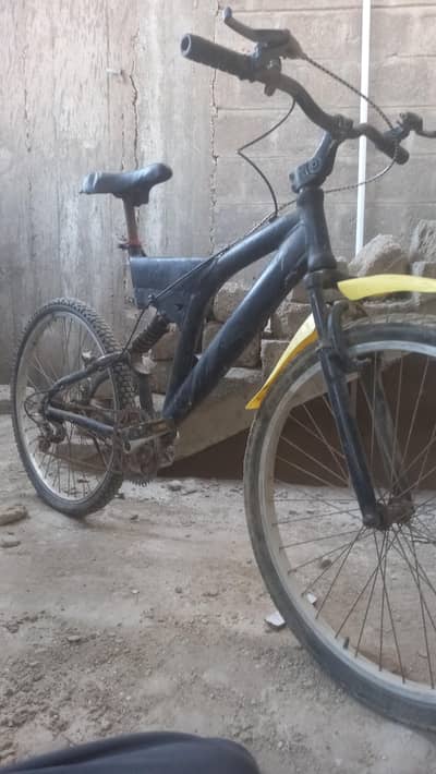 cycle ok ha pichla Tyre pancher ha gaie working ha