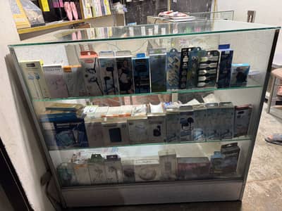 Counters, Almari, Saman