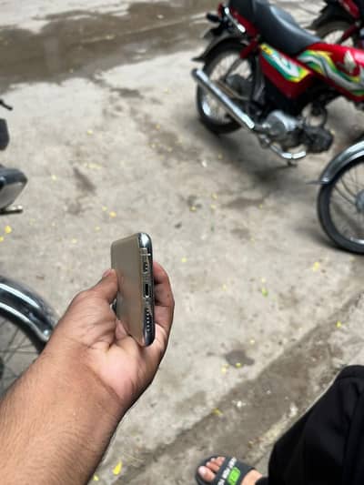 iphone 11 Pro PTA APROVED 256 Gb