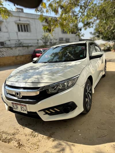 Honda Civic Oriel 1.8 i-VTEX CVT