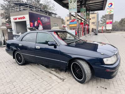Toyota Crown Royal Saloon