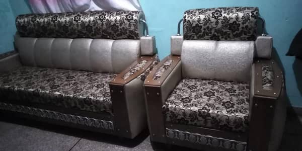 sofa set order pr  krvaye thay