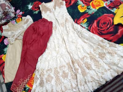 one time used only 3 piece beautiful maxi ready to wear