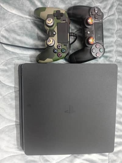 ps4 slim new condition whith latest games