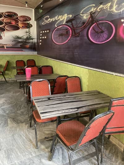 Hotel ka pora saman chairs frezer table countr bartan chouly pani ki