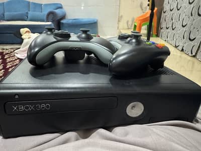 Xbox 360 slim console