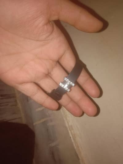 7only one is left for 250/-