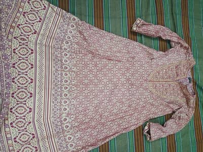 it's cotton used in summer but also used in winter