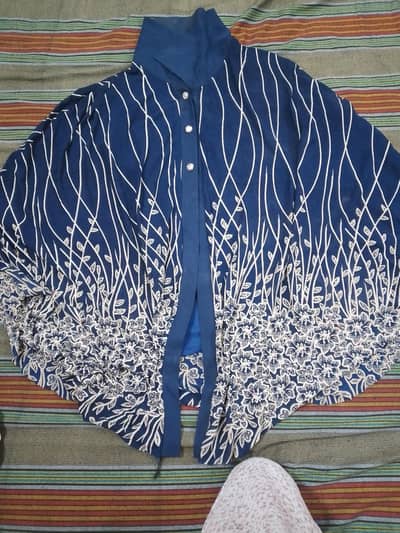 it's a jelly fish type shirt