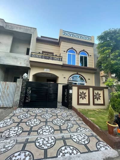 6 Marla Designer House For Sale at 60 Feet Road in B Block, Citi Housing Sialkot