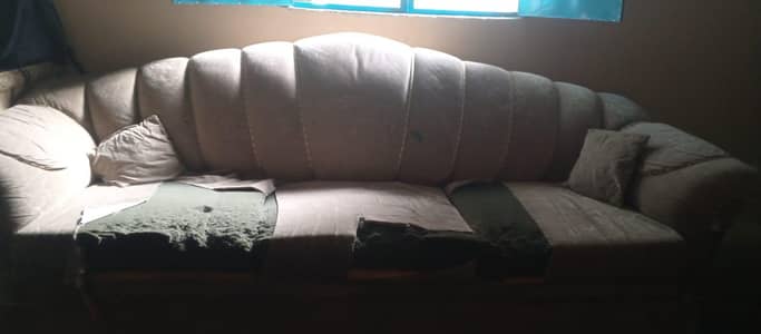 SOFA CONDITION: PATA HUA HAAA